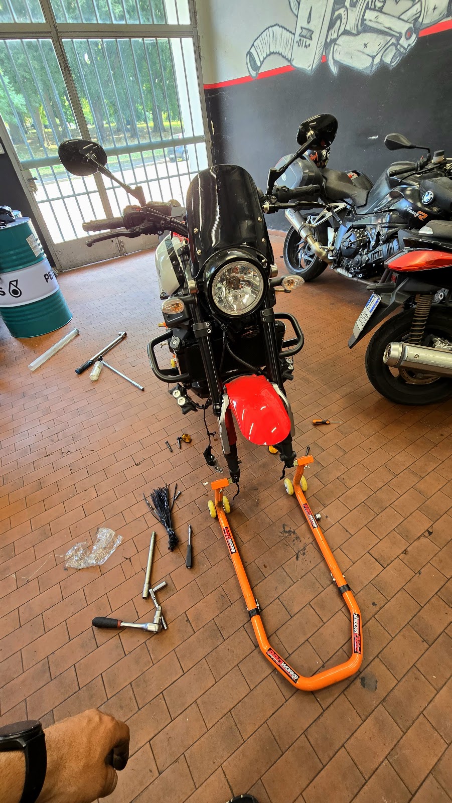 Lavori su moto Harley Davidson